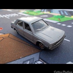 Peugeot 305