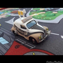 Caravane du Tour de France - N°55 - Renault 4CV "La Redoute"