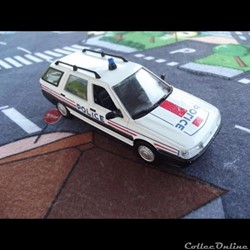 Véhicules de Police et de Gendarmerie - N°17 - Renault 21 Nevada "Police"