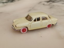 Panhard PL17