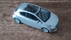 Peugeot 208 I