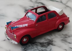 Caravane du Tour de France - N°18 - Peugeot 203 découvrable L'équipe"