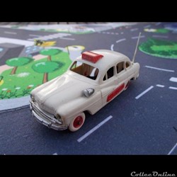 Ford Vedette 54 ambulance