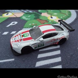 Aston Martin DBR9