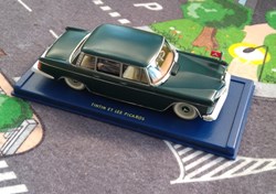 La limousine gouvernementale de Tintin et les Picaros