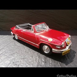 Caravane du Tour de France - N°49 - Panhard PL17 cabriolet "Commissaire de course"
