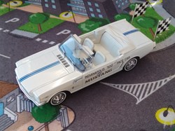 Ford Mustang Indianapolis 500 Pace Car