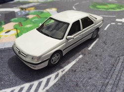 Peugeot 605