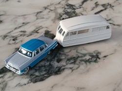 Simca Vedette Chambord avec caravane Hénon