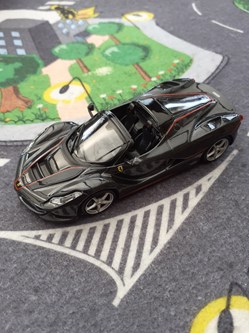 Ferrari  LaFerrari Aperta