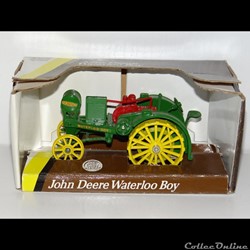 Ertl 5744 - John Deere JD Waterloo Boy - OUI