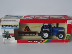 Britains 09384 - Set tracteur Ford TW 35 + herse rotative Mashio - Ok