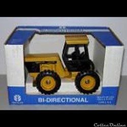 Ertl JLE414 - New Holland NH Versatile 9030 - OUI