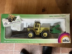 Siku 3451A - Set Mercedes Benz MB Trac 800 avec lame et caisse - X sans boîte