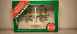 Siku 2560A - Faneuse andaineuse Class Liner 770 - X