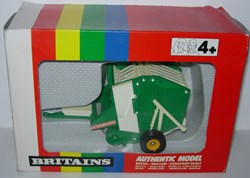 Britains 09532 - 1/32 - Farmhand B6 - Ok