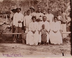 Album photo 27-Indigènes Lifou et Ouvéa