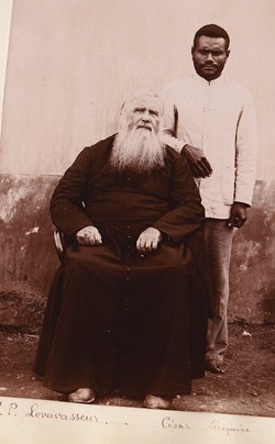 Album photo 54-Père et terciaire