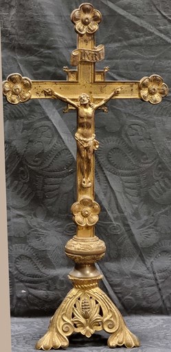 24_Christ en croix