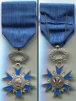 Médaille de l'Ordre National du Mérite - Chevalier