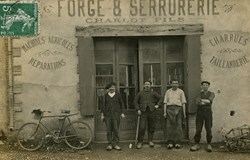 Tonneins - Cycles et forges Charlot .