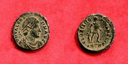 VALENS - GLORIA ROMANORVM - RIC 10