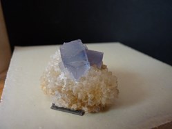 Fluorine bleue sur Quartz, USA, Bingham