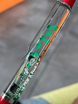 (CLEAR BARREL) BETTY BOOP