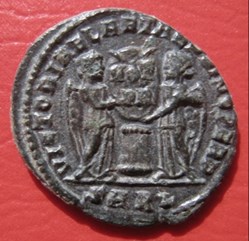 307-337 Constantine I /Victories - Arelate
