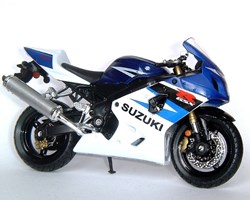 2004 - GSX-R 750 (K4)