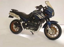 2000 - Tiger 900