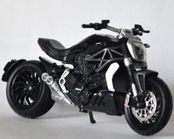 2016 - 1262 X Diavel S