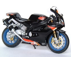 2004 - RSV 1000 R