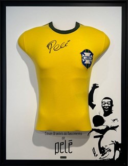 LOT 04 Pele - Prix de départ: 2800 euros