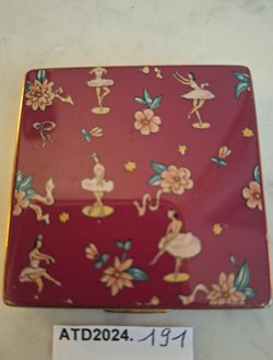 ATD 2024.191  Poudrier Coalport  Bordeaux avec danseuses et fleurs