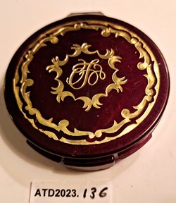 ATD2023.136 Max factor crème Puff