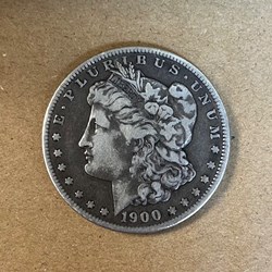 United States: 1900-O silver Morgan dollar
