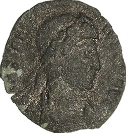 Centenionalis de Constance II, Gloria Exercitus, 1 enseigne, 337-340, Aquilée