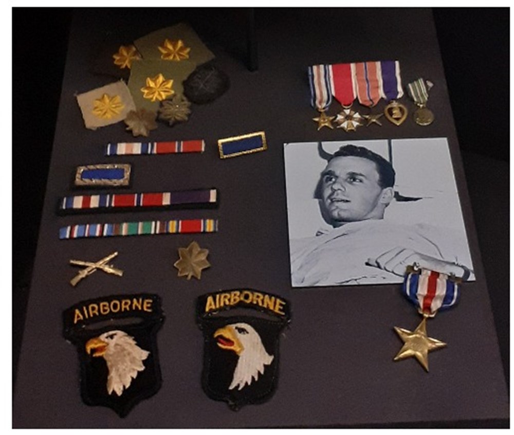 Décorations d'un vétéran américain de la Seconde Guerre mondiale #10 decorations un veteran americain de la seconde guerre mondiale 10