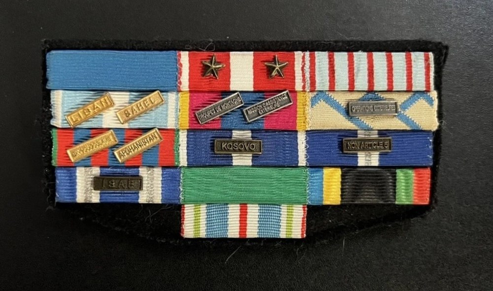 france rappel de decorations un militaire francais 27