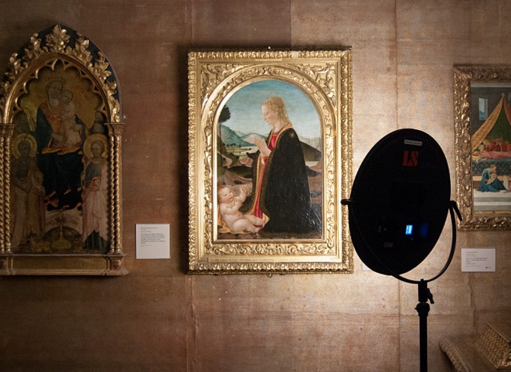 get to know more about collecting gold backed artworks
