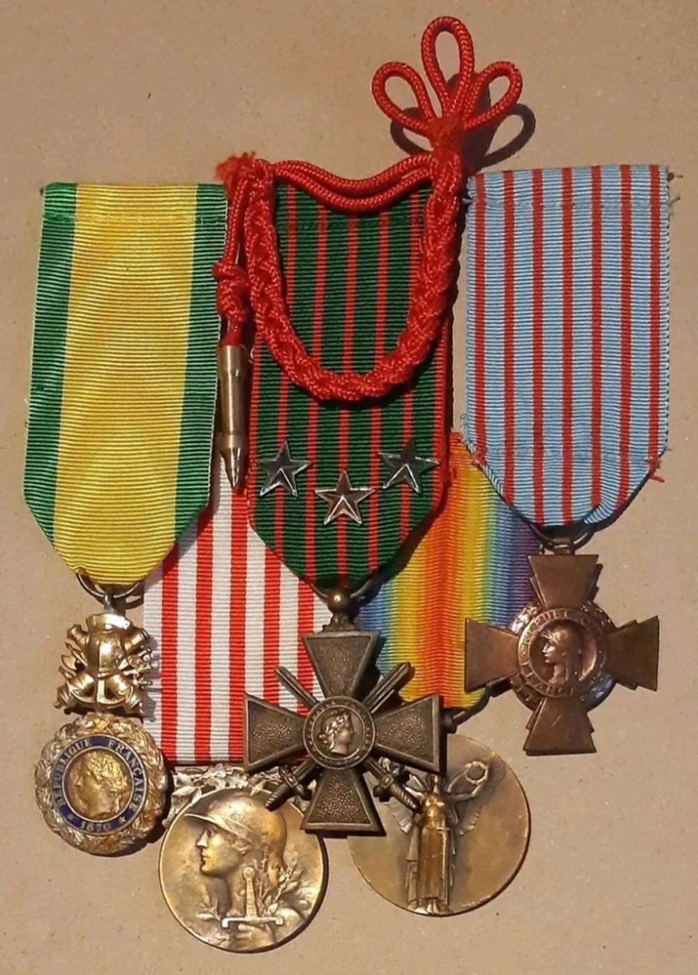 france portee de medailles francaises de taille ordonnance 9