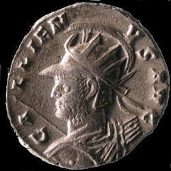  &nbsp; Mon nom est C&eacute;dric Wolkow, numismate le jour, auteur et chercheur ind&eacute;pendant la nuit &ndash; Sp&eacute;cialiste de l&rsquo;anarchie militaire et notamment de l&rsquo;empereur Gallien. Chef d&rsquo;entreprise et cr&eacute;ateur de Bnumis.com , Blog &amp; boutique , je suis professionnel depuis 2015. Je suis numismate fran&ccedil;ais de la r&eacute;gion Franche Comt&eacute; et membre actif de plusieurs soci&eacute;t&eacute;s numismatiques dont le...