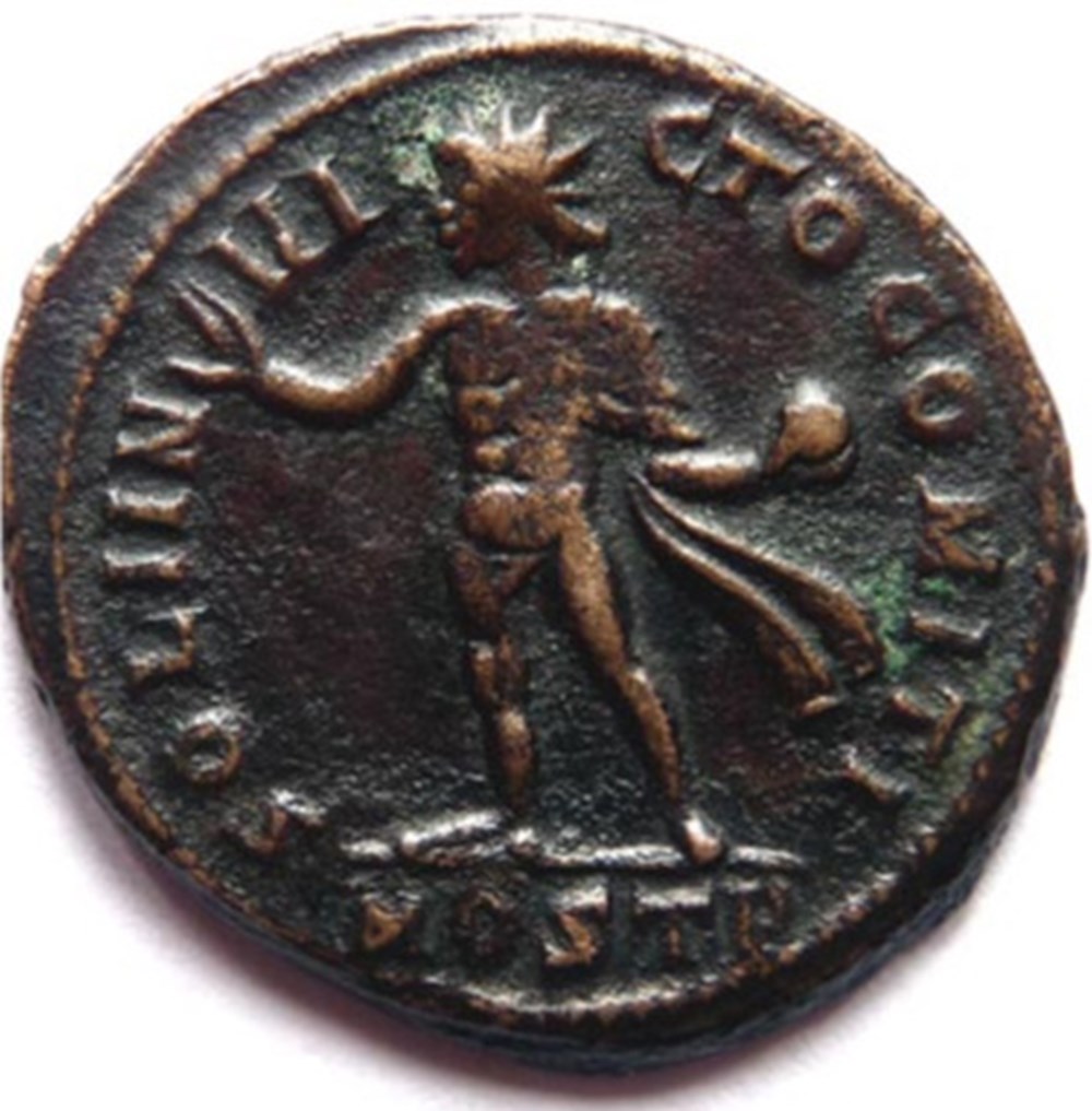 SOLI INVICTO COMITI Monnaies d'Ostie SOLI INVICTO COMITI (DN) " En l'honneur de Sol Invincible, guidant notre seigneur l'empereur Constantin." La lecture se fait en enchainant la légende du revers puis celle de l'avers,...