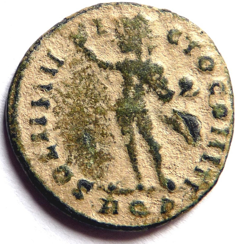 SOLI INVICTO COMITI Monnaies d'Aquilée " En l'honneur de Sol Invincible, guidant notre seigneur l'empereur Constantin." 