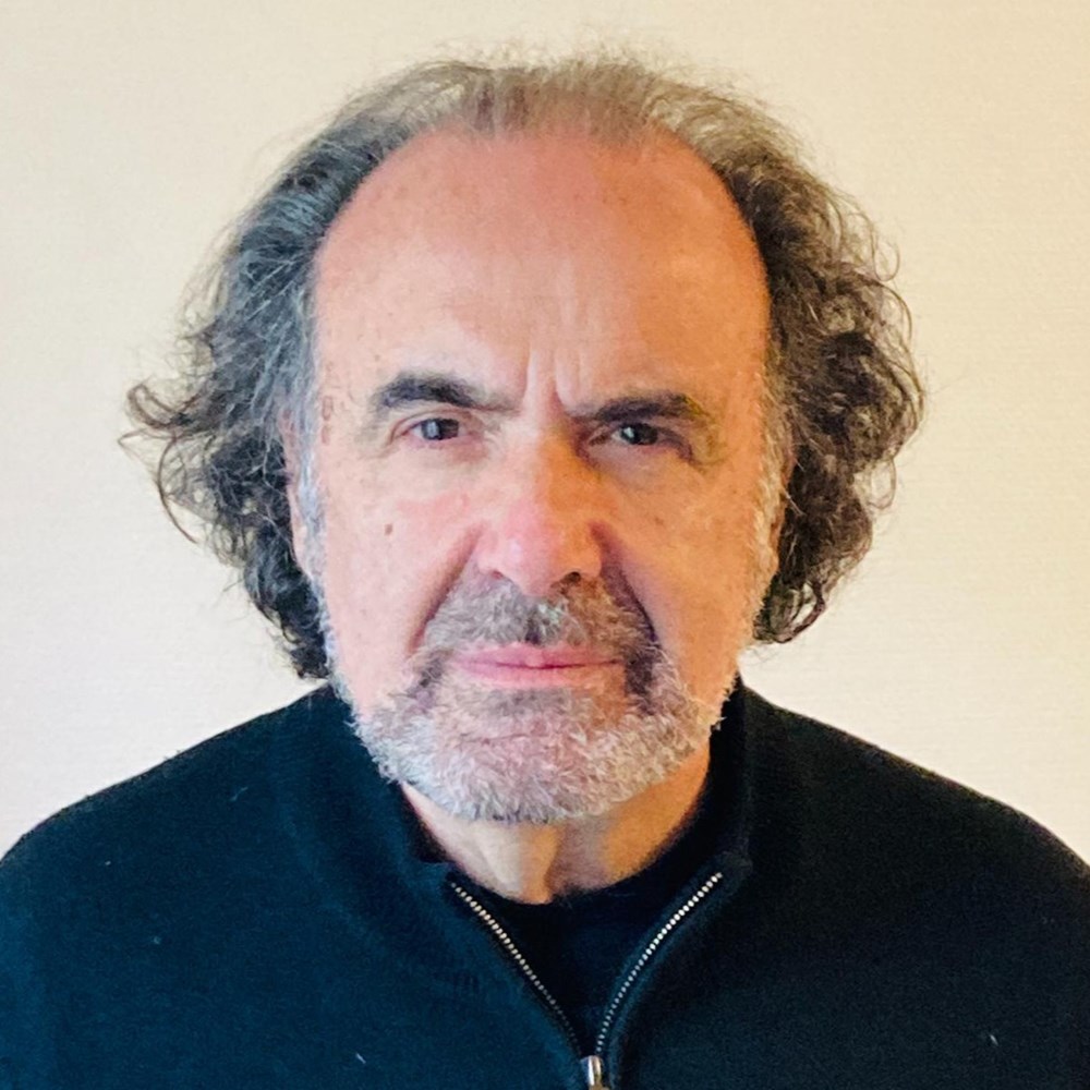 Galerie Frédéric Koskas Après des études aux Beaux-Arts à Paris, il fonde et dirige le studio Kalki Création, spécialisé dans les affiches de cinéma. Il travaille ensuite trois ans avec le grand...