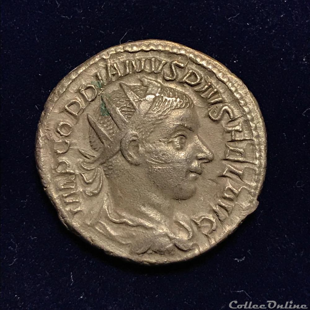 Antoninien Antoniniens frappés sous l'Empire romain