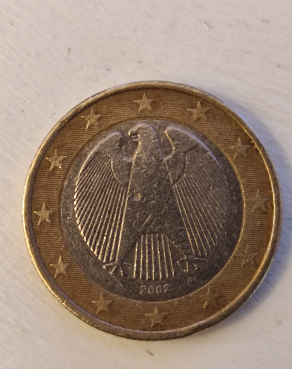  Avers L'aigle f&eacute;d&eacute;ral stylis&eacute;, symbole traditionnel de souverainet&eacute; allemande, est entour&eacute; des douze &eacute;toiles de l'Union europ&eacute;enne situ&eacute;es dans l'anneau externe stri&eacute;. Variantes de l'avers: Avers 1 (normal): Ateliers...
