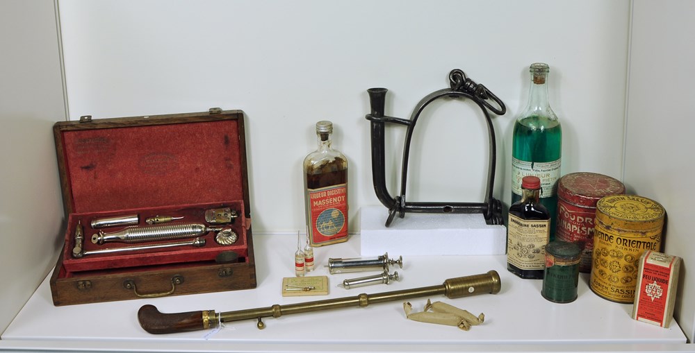 Inventaire Vétérinaire praticienne rurale en Normandie depuis bientôt 20 ans, j'ai commencé, quelques années après ma sortie de la Faculté de Médecine Vétérinaire de Liège, à collectionner tout ce qui...
