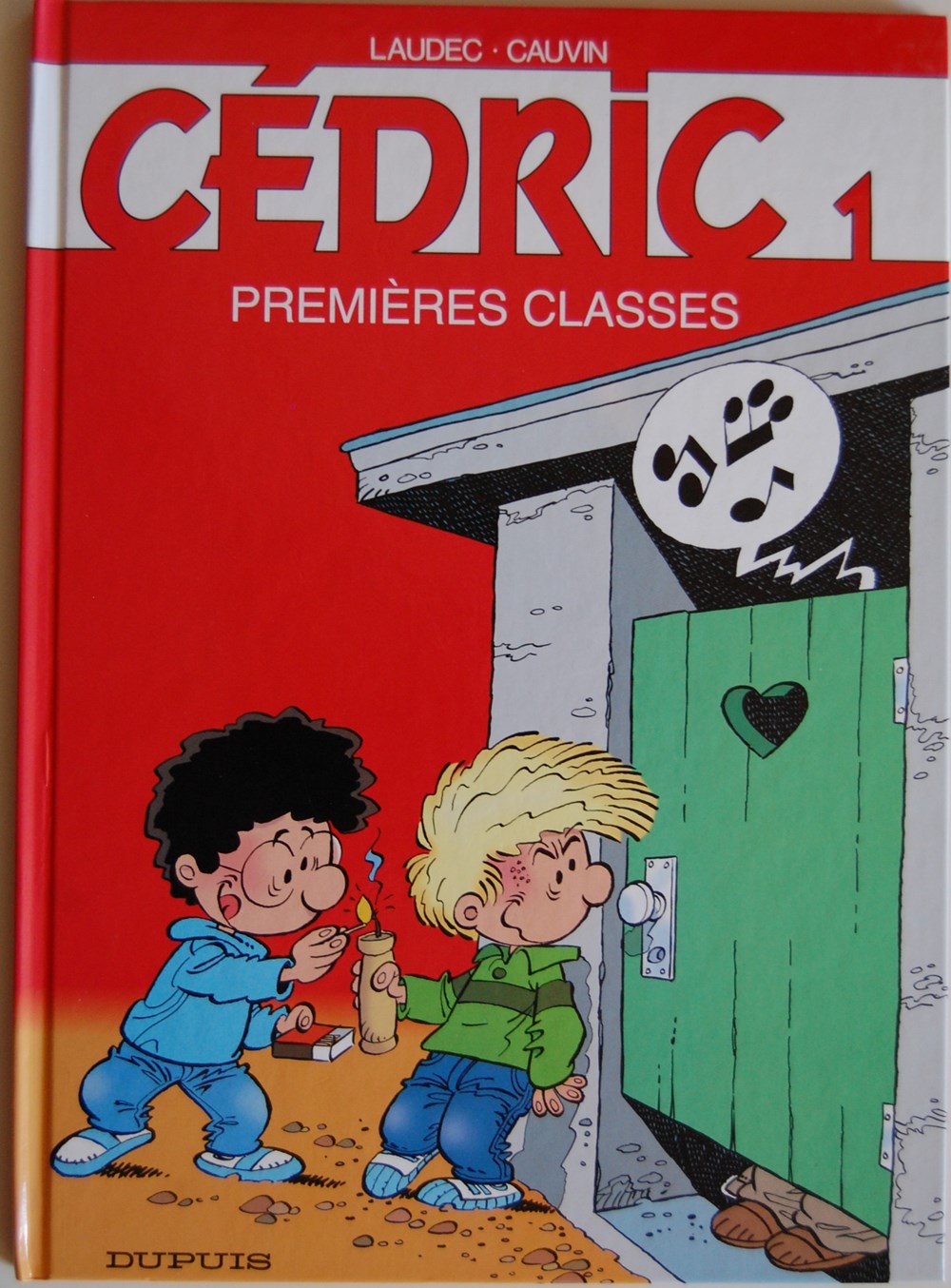  C&eacute;dric est une s&eacute;rie de Bande Dessin&eacute;e humoristique cr&eacute;&eacute;e par&nbsp; Raoul Cauvin au sc&eacute;nario et Laudec et au dessin. Sa publication a commenc&eacute; en 1986 dans le magazine Spirou....